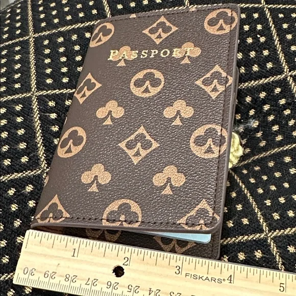 Brown Patterned Passport Holder - Picture 6 of 7